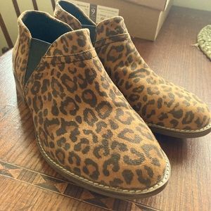 Clarks Collection Leopard Print Suede Booties 8.5